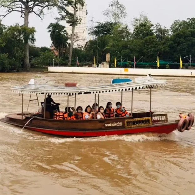 เรือท่องเที่ยวในแม่น้ำอยุธยา